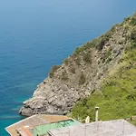 Arbasia De Ma, Terre Marine Gæstehus